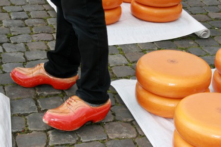 prodotti tipici - zoccoli e formaggio